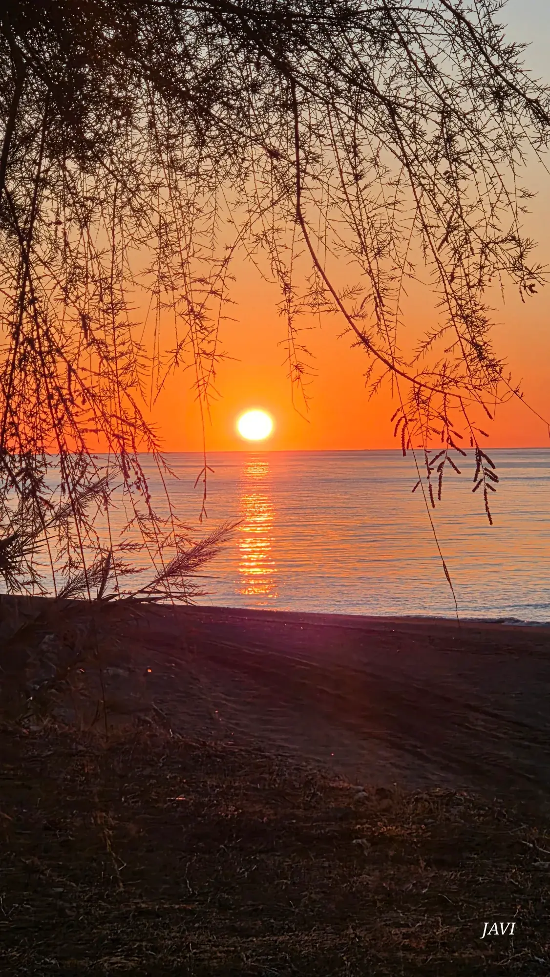 Playa de Chilches al amanecer